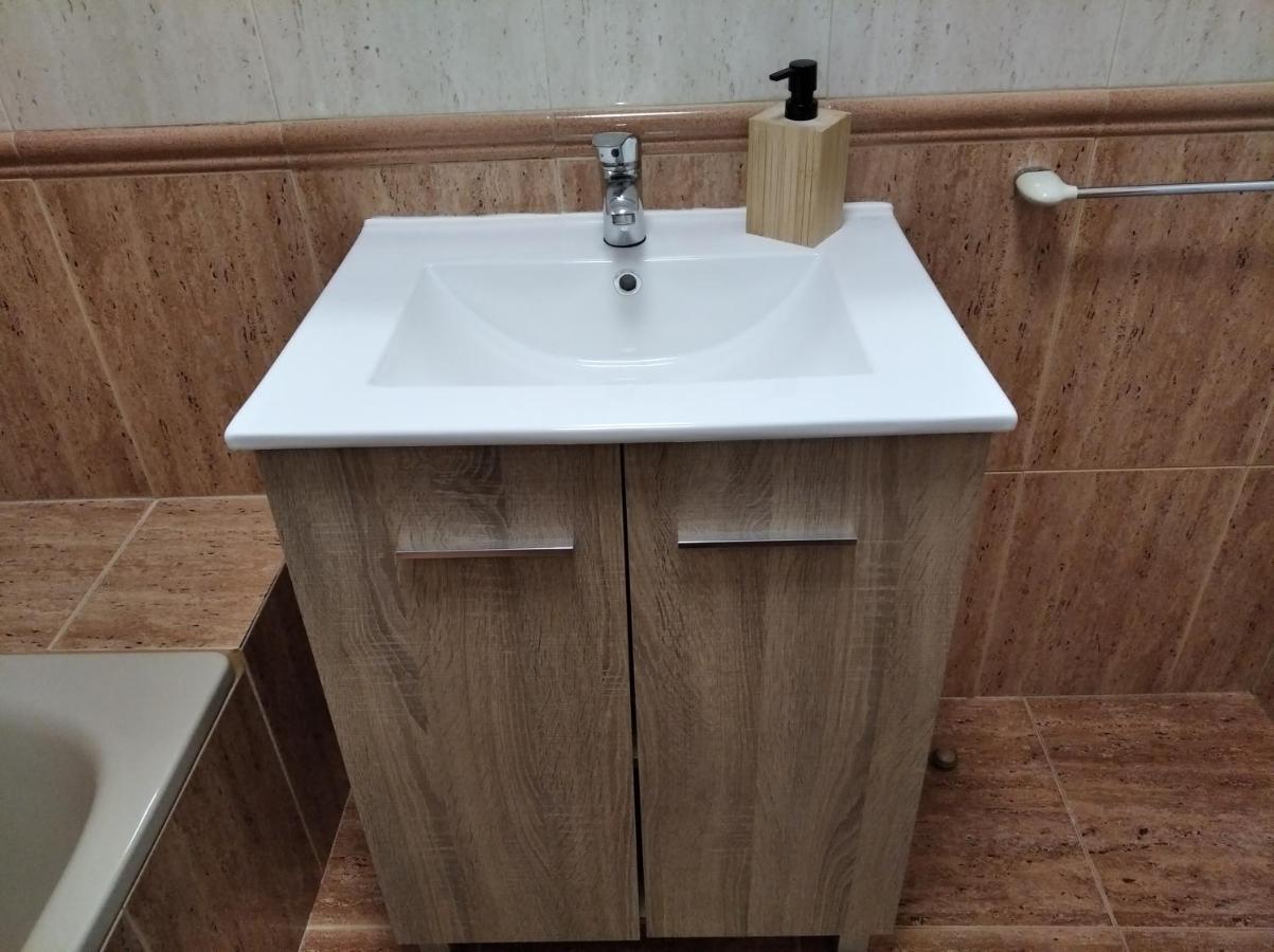 Acogedor, Con Garaje, Centrico. Apartment Vigo Ngoại thất bức ảnh