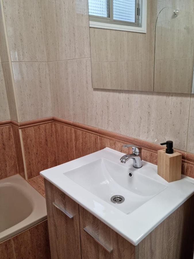 Acogedor, Con Garaje, Centrico. Apartment Vigo Ngoại thất bức ảnh